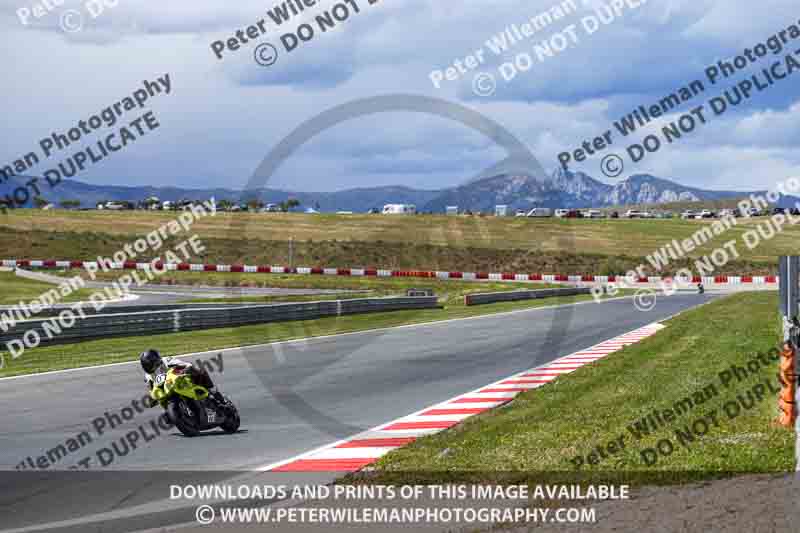 cadwell no limits trackday;cadwell park;cadwell park photographs;cadwell trackday photographs;enduro digital images;event digital images;eventdigitalimages;navarra;no limits trackdays;peter wileman photography;racing digital images;trackday digital images;trackday photos